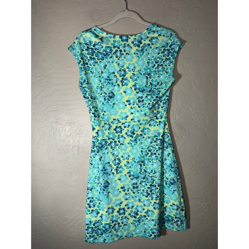 Title Nine A-Line Knit Dress cap
Sleeve lots of stretch size small - Picture 6 of 6